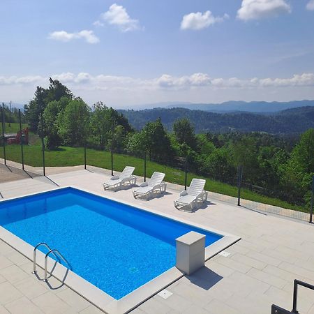 Holiday Home With Hot Tub And Sauna Sabina Rovte Exterior photo