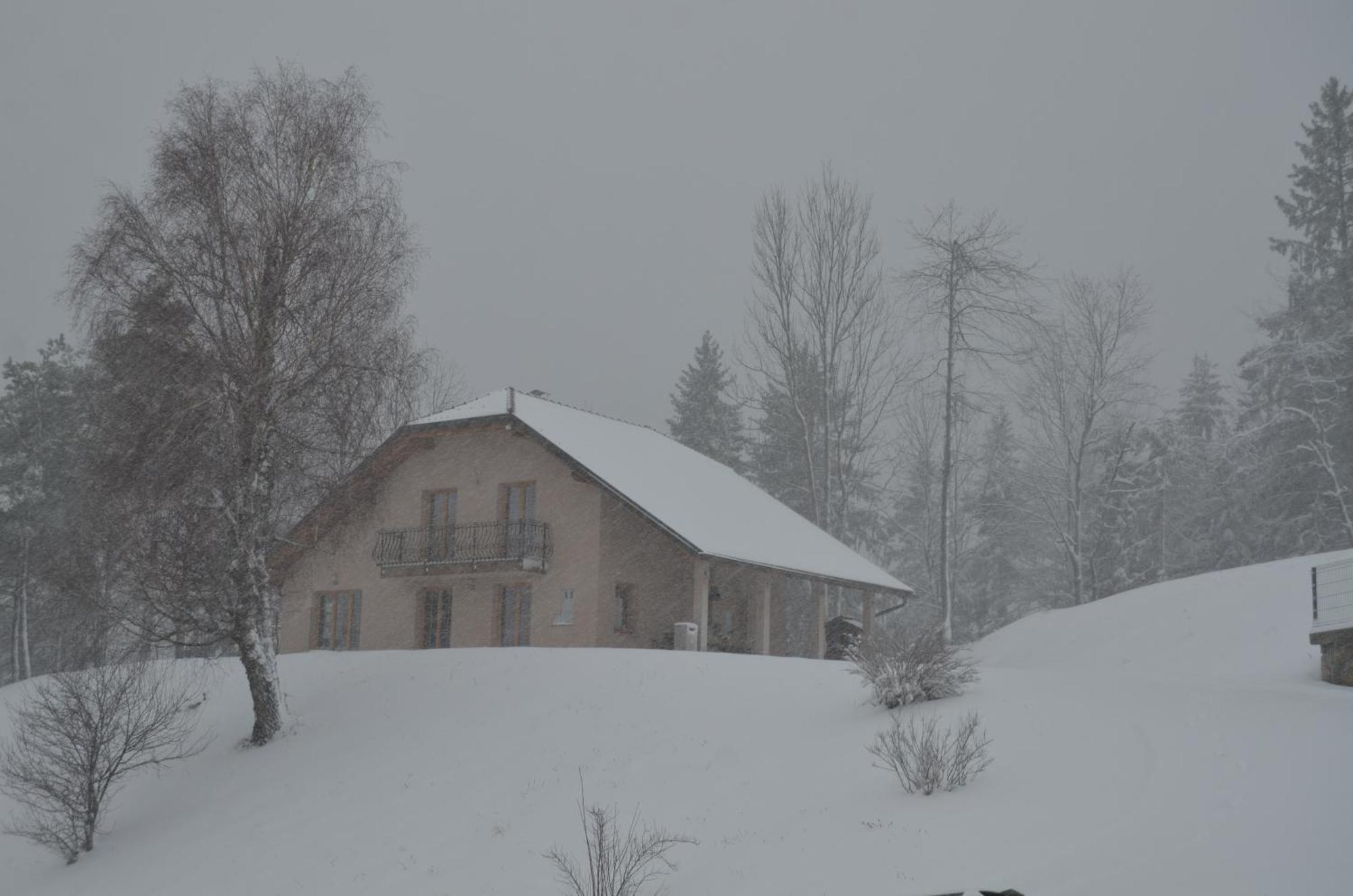 Holiday Home With Hot Tub And Sauna Sabina Rovte Exterior photo
