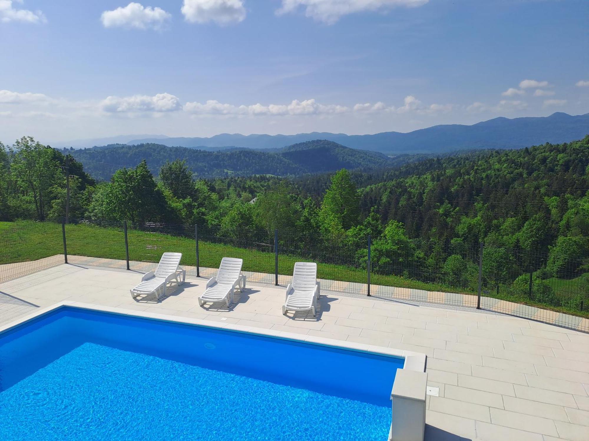 Holiday Home With Hot Tub And Sauna Sabina Rovte Exterior photo